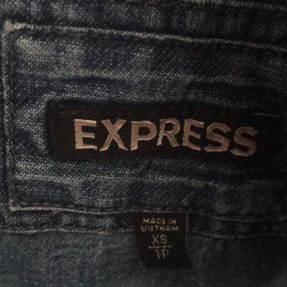 Light Jean jacket!💙 - Picture 3 of 3